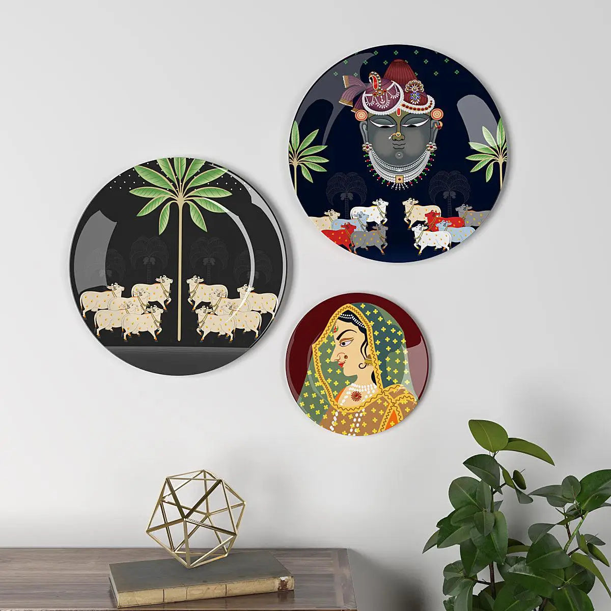 Homscape - Decorative Wall Plates In Radha Krishna Pichhwai Design Set Of 3