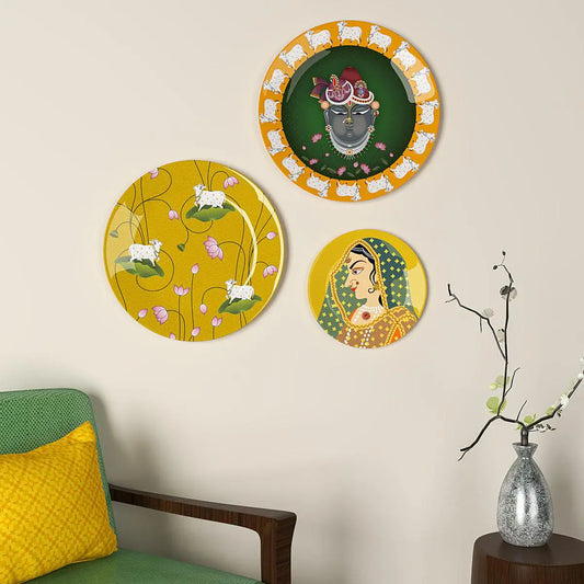 Homscape - Decorative Wall Plates In Radha Krishna Yellow & Green Pichhwai Design Set Of 3